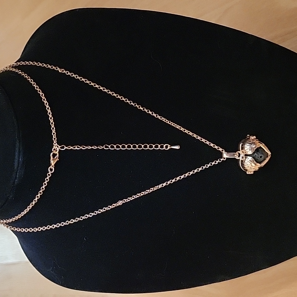 Essential Oil Wings Necklace - Rose Gold
